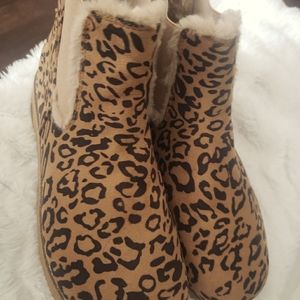 Leopard boots